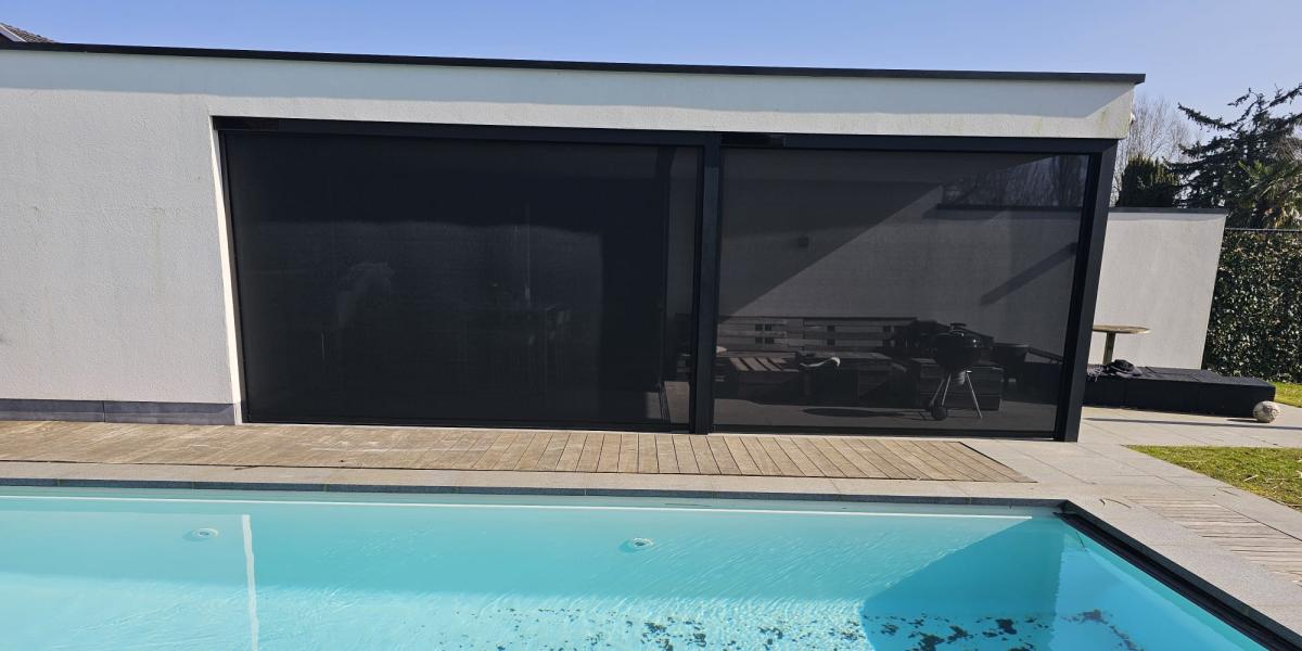 Screens poolhouse